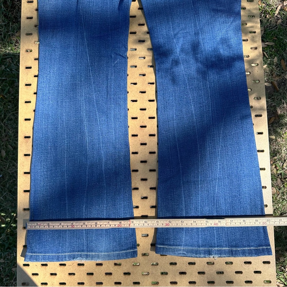 Seven7 Women's Flare Leg Medium Wash Jeans Low Rise with Embroidered Pocket Y2K - Picture 7 of 9